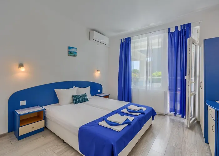 Siyanie فندق كيتن