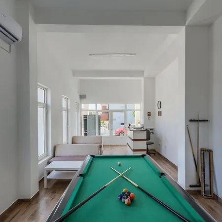 Hotel Siyanie Kiten (Burgas)