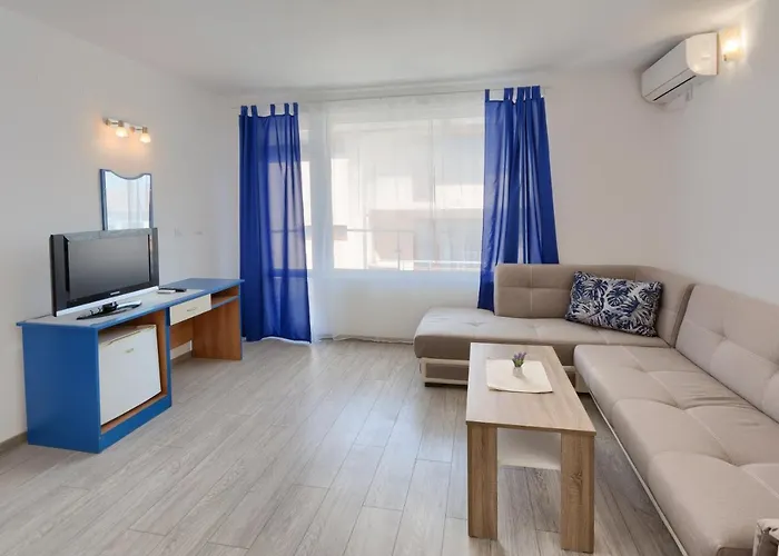 ホテル Siyanie キテン